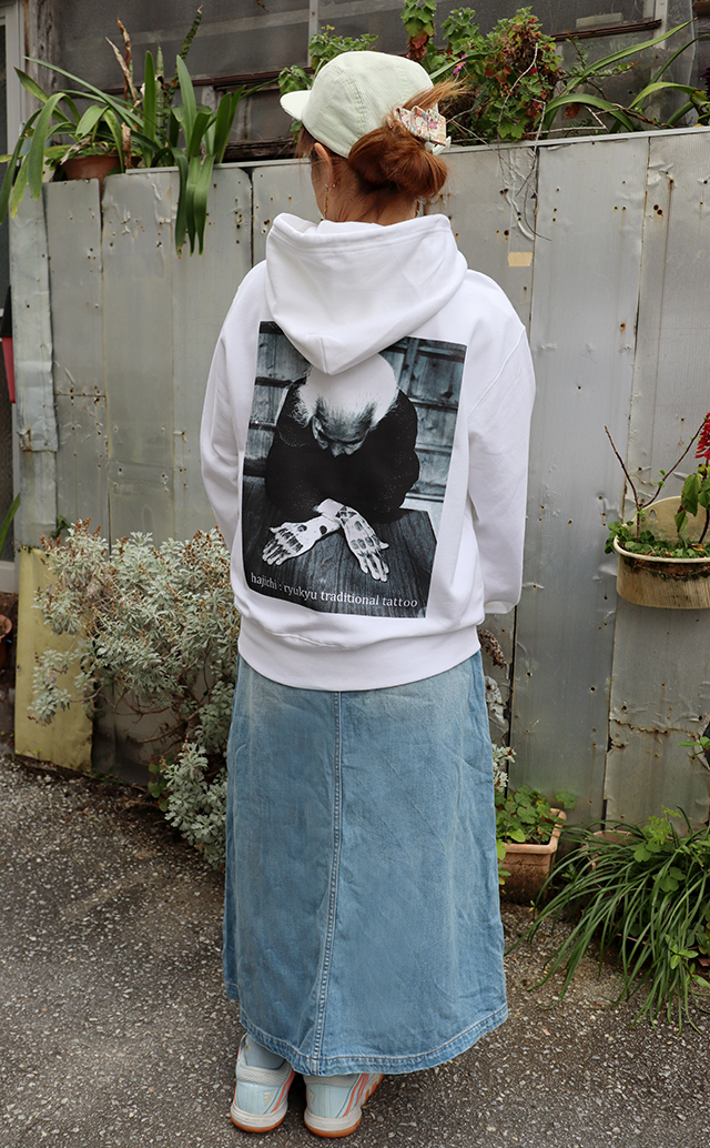 ハジチ パーカー 背面